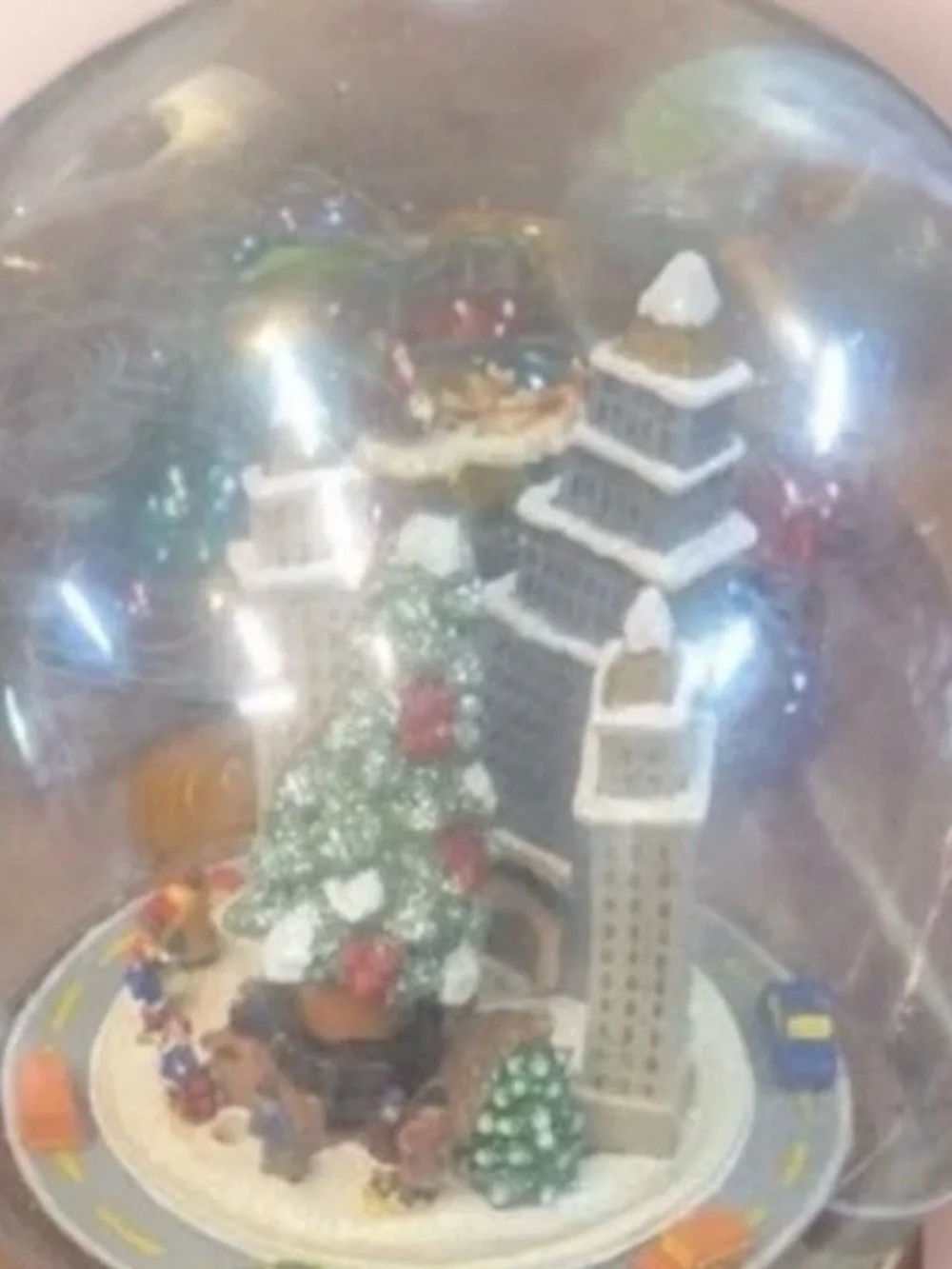 Vintage~Musical Snow Globe~ Christmas in New York~ Plays Music~ Power Cord~ Rare
